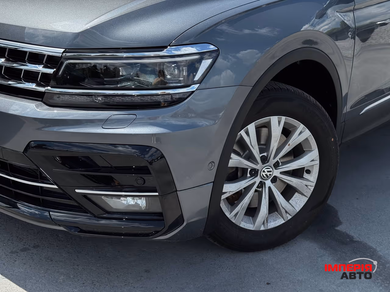 Volkswagen Tiguan - фото 5