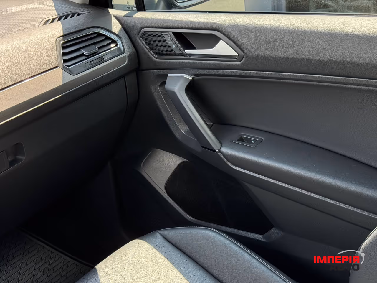 Volkswagen Tiguan - фото 61