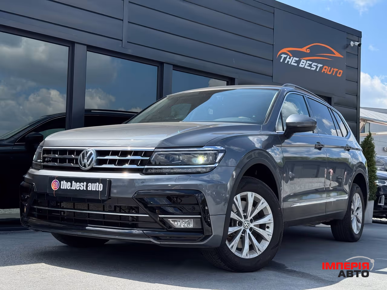 Volkswagen Tiguan - фото 2