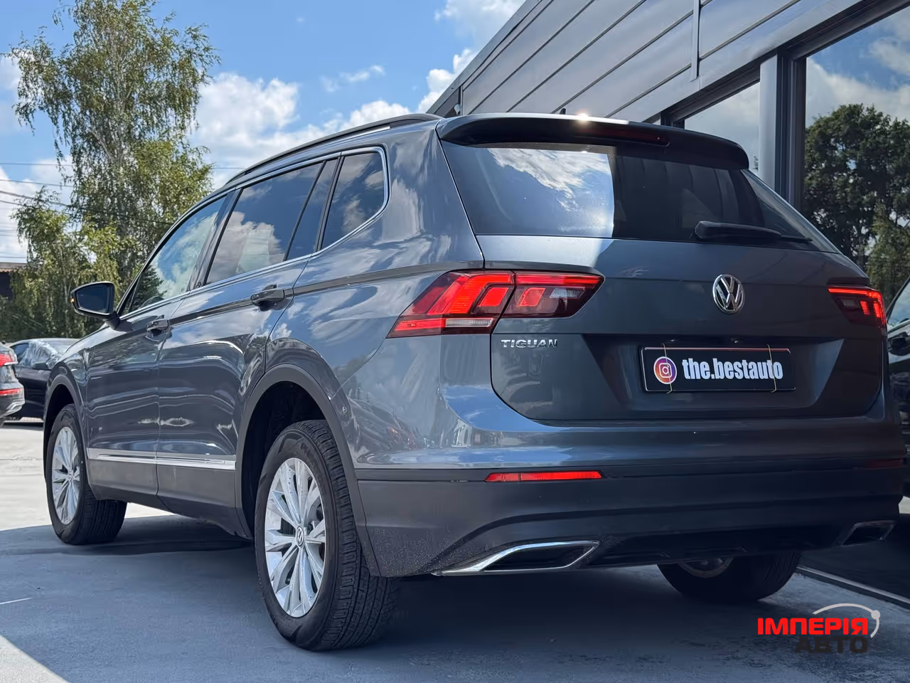 Volkswagen Tiguan - фото 7