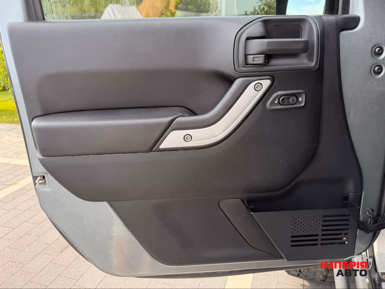 Jeep Wrangler - фото 34