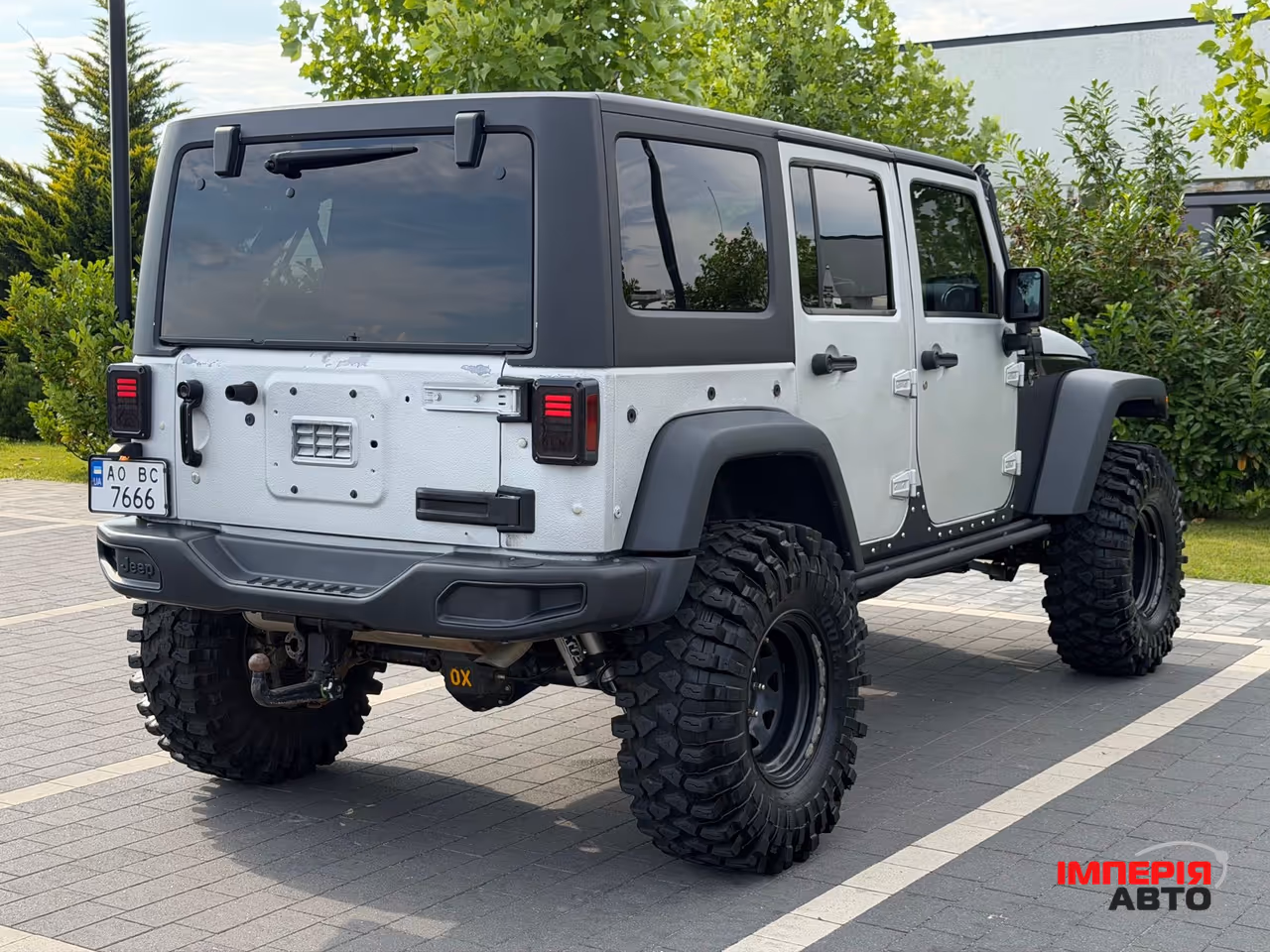 Jeep Wrangler - фото 25