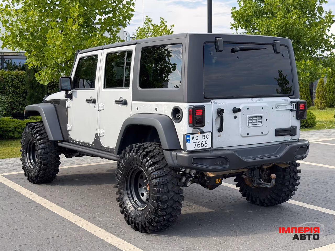 Jeep Wrangler - фото 27