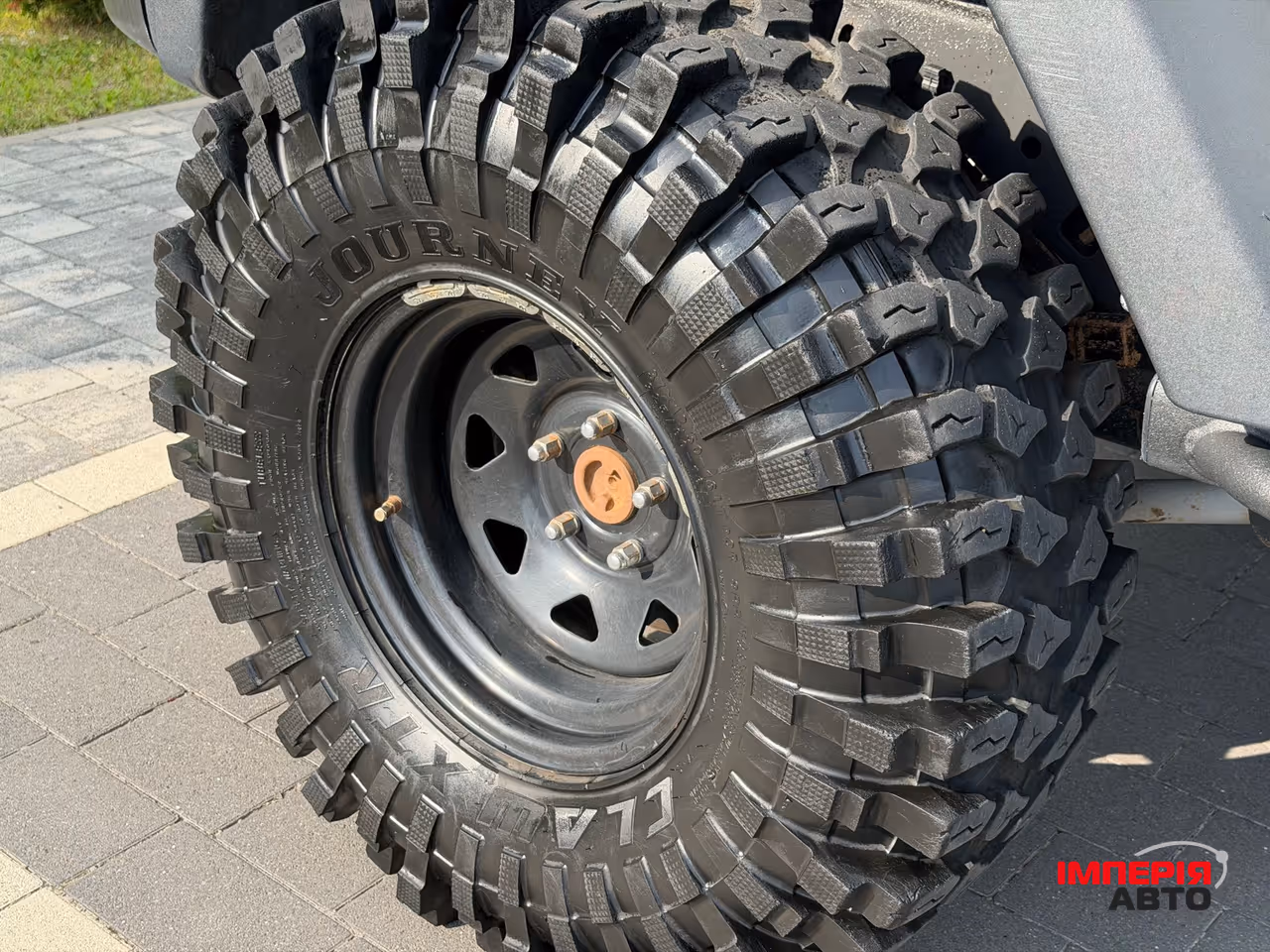 Jeep Wrangler - фото 12