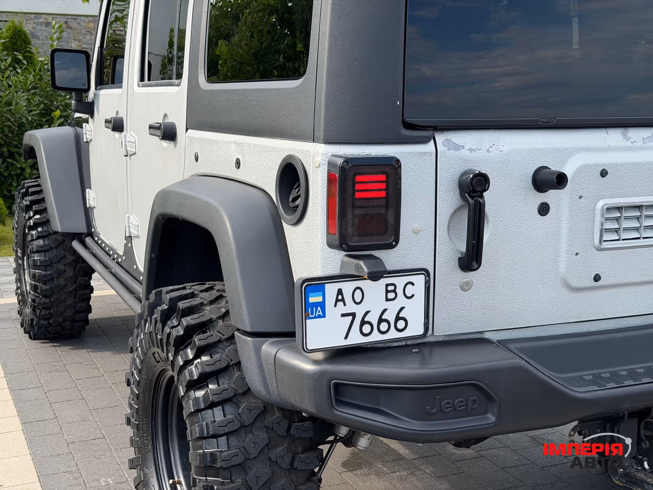 Jeep Wrangler - фото 30