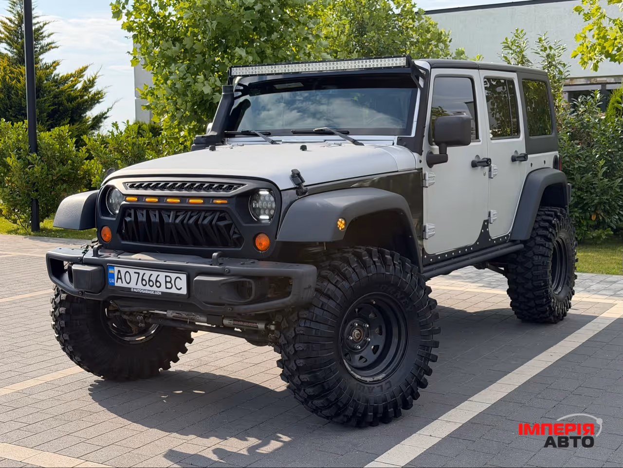 Jeep Wrangler - фото 1