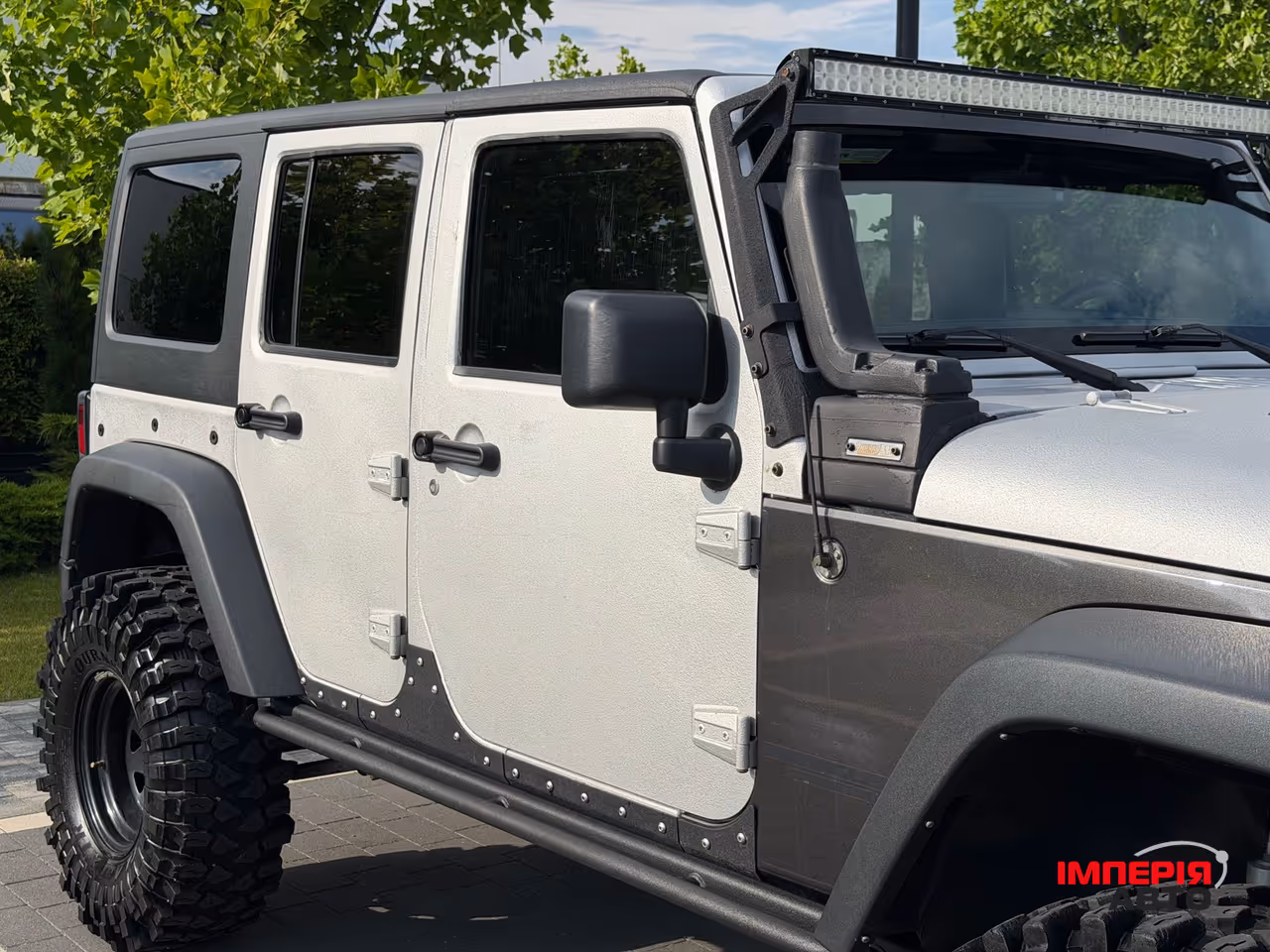 Jeep Wrangler - фото 11