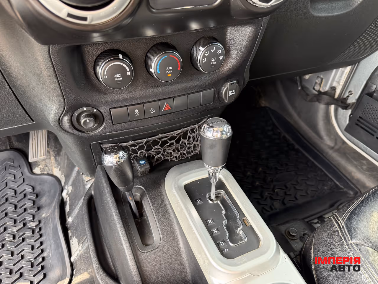 Jeep Wrangler - фото 41