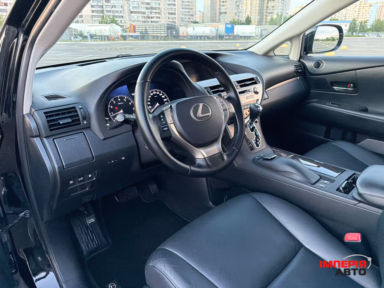 Lexus RX - фото 15