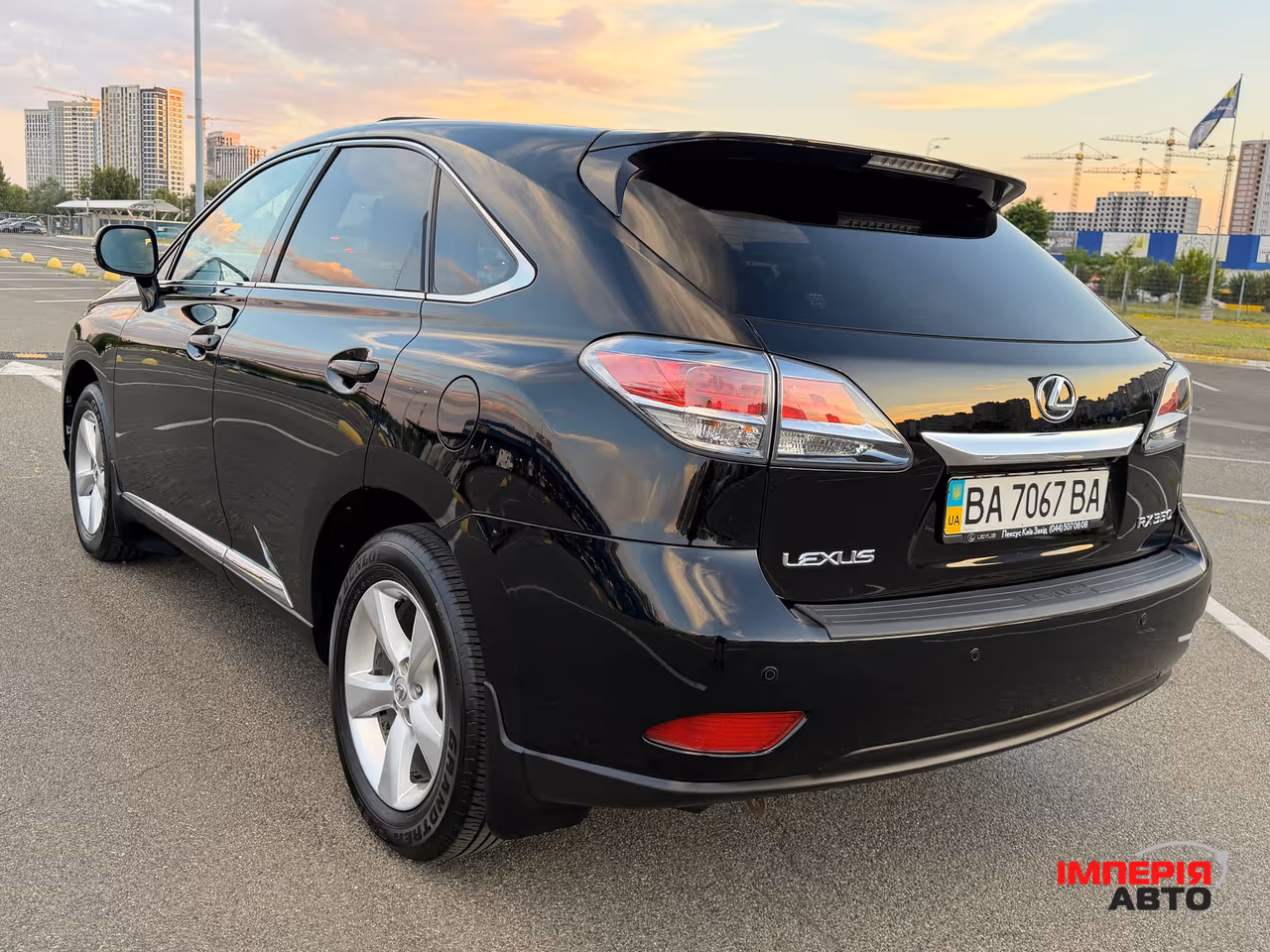 Lexus RX - фото 10