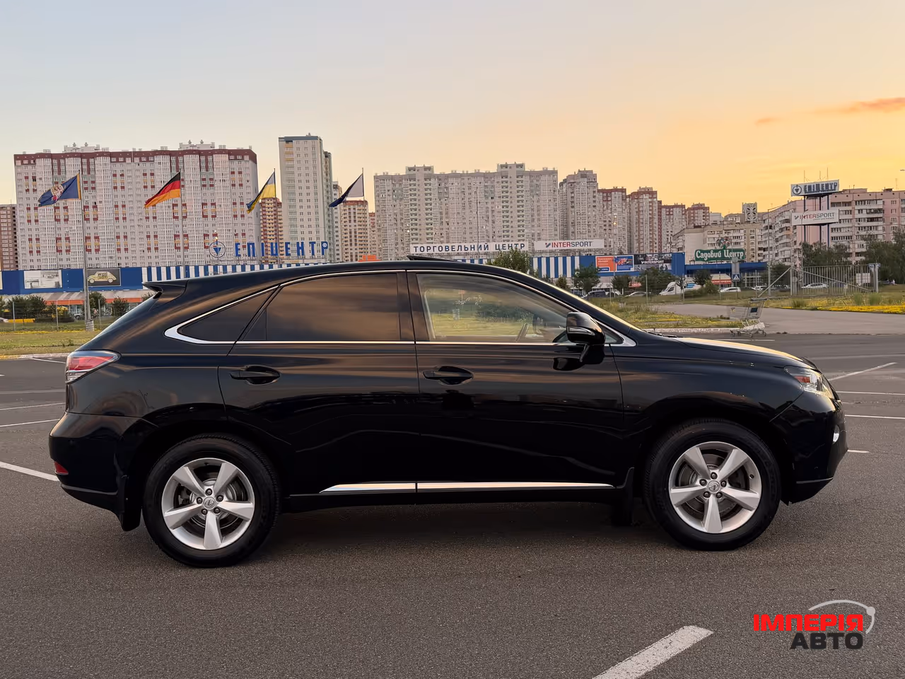 Lexus RX - фото 7