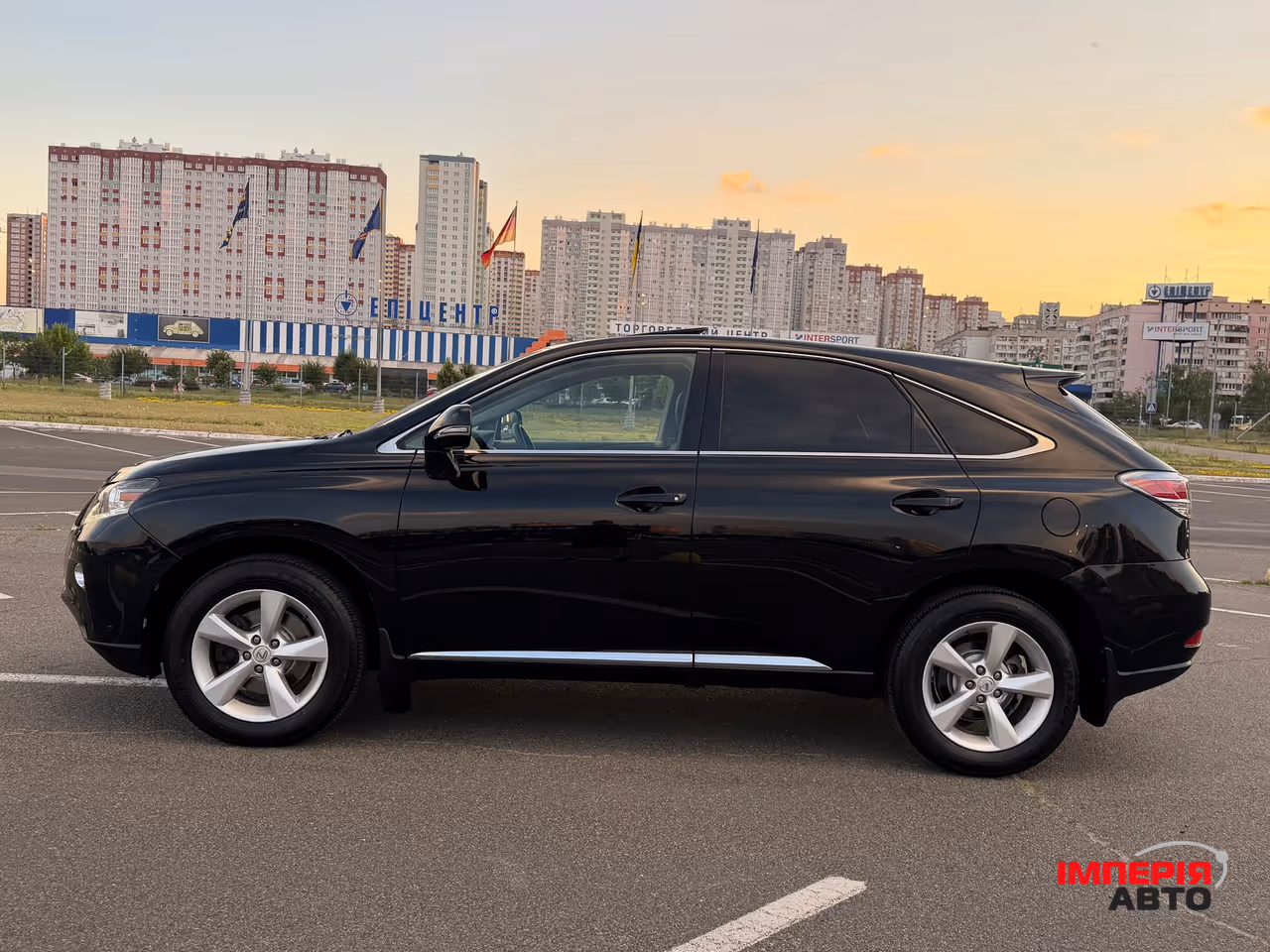 Lexus RX - фото 11
