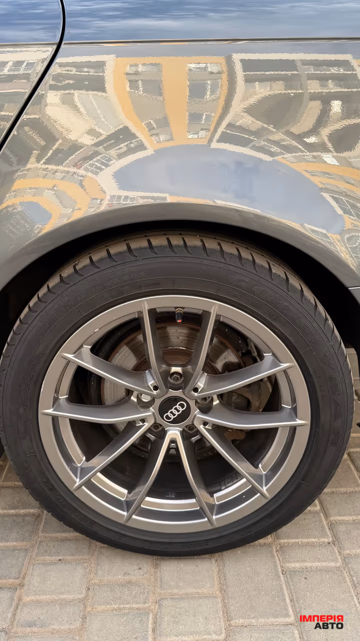 Audi A4 - фото 21