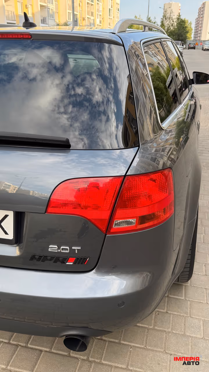 Audi A4 - фото 16