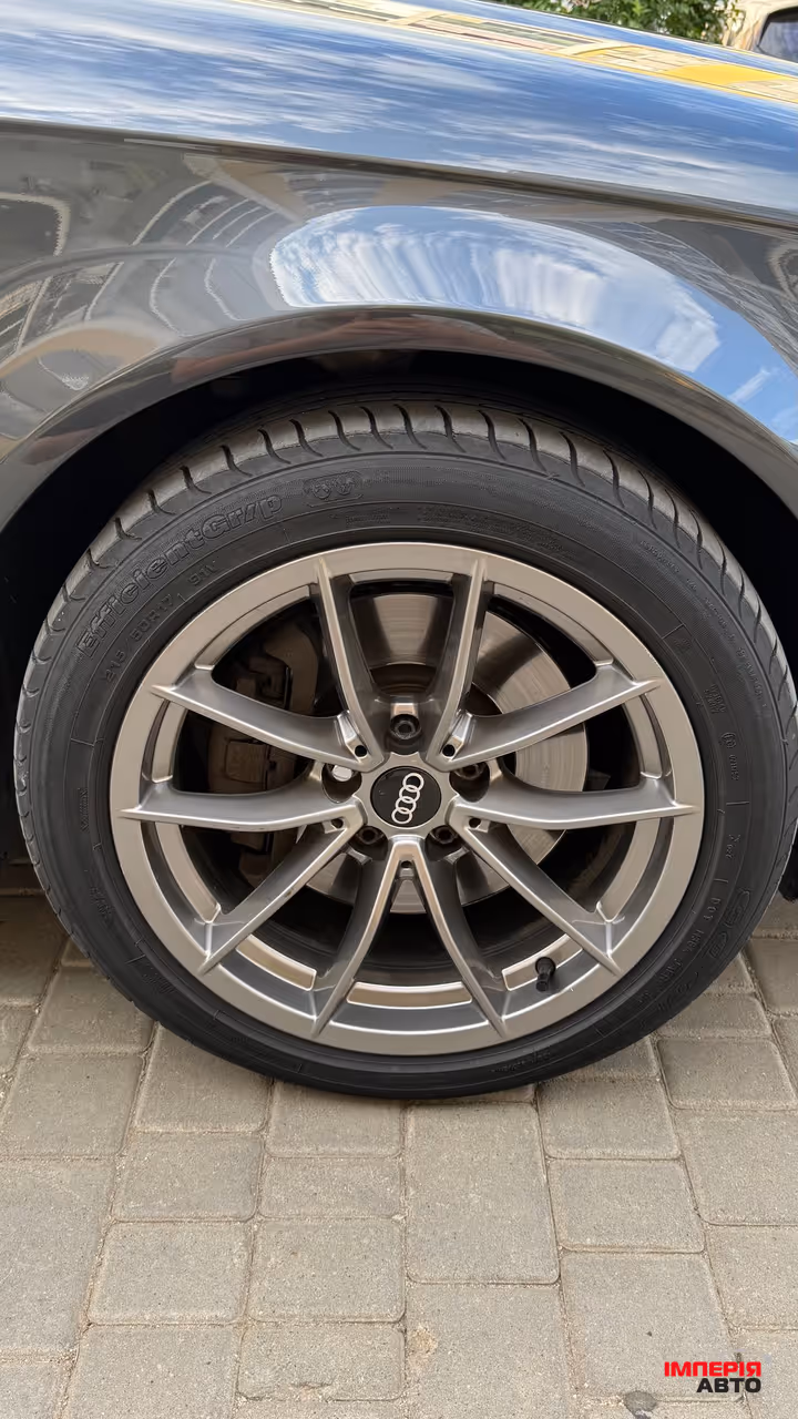 Audi A4 - фото 19