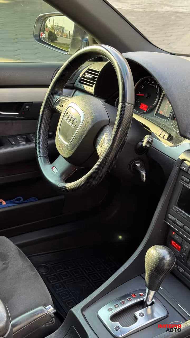 Audi A4 - фото 34