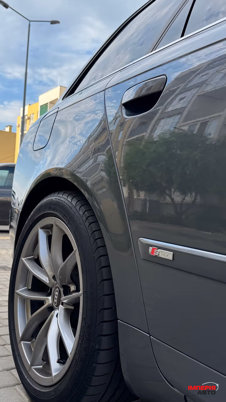 Audi A4 - фото 18