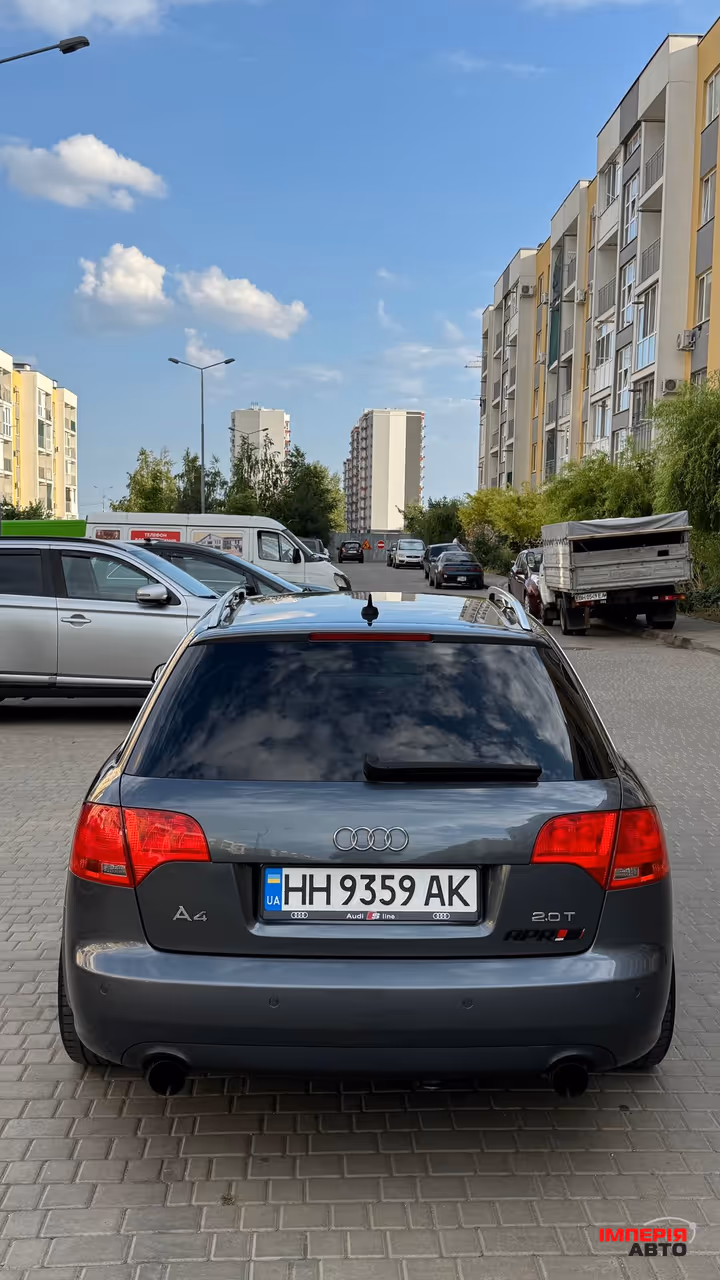 Audi A4 - фото 5