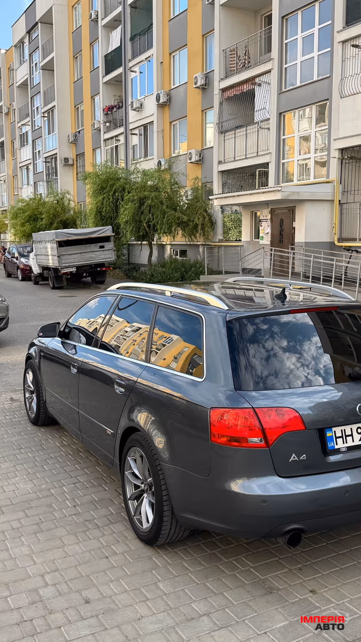 Audi A4 - фото 6