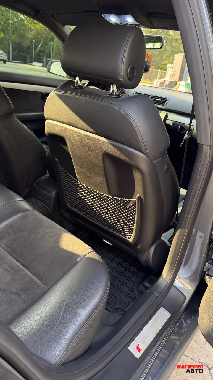 Audi A4 - фото 39