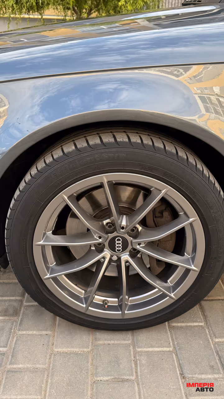 Audi A4 - фото 22