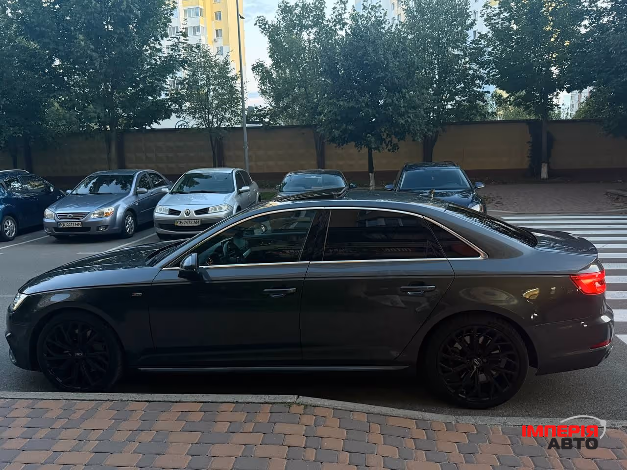 Audi A4 - фото 9