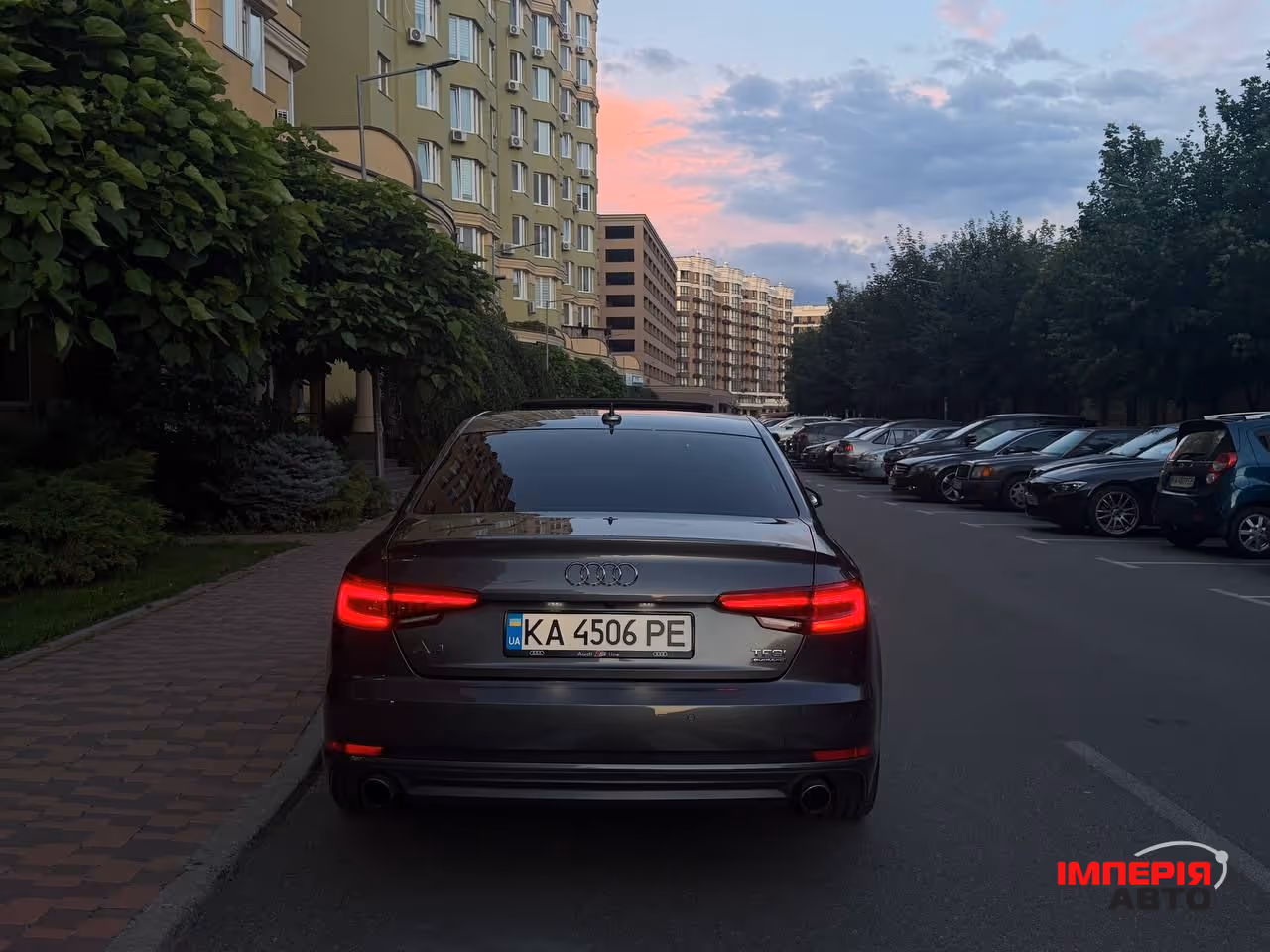 Audi A4 - фото 5