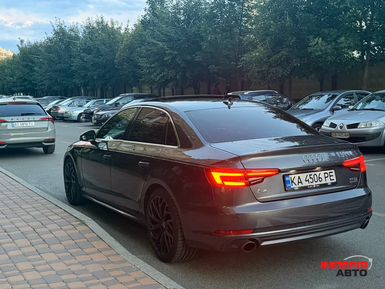 Audi A4 - фото 7