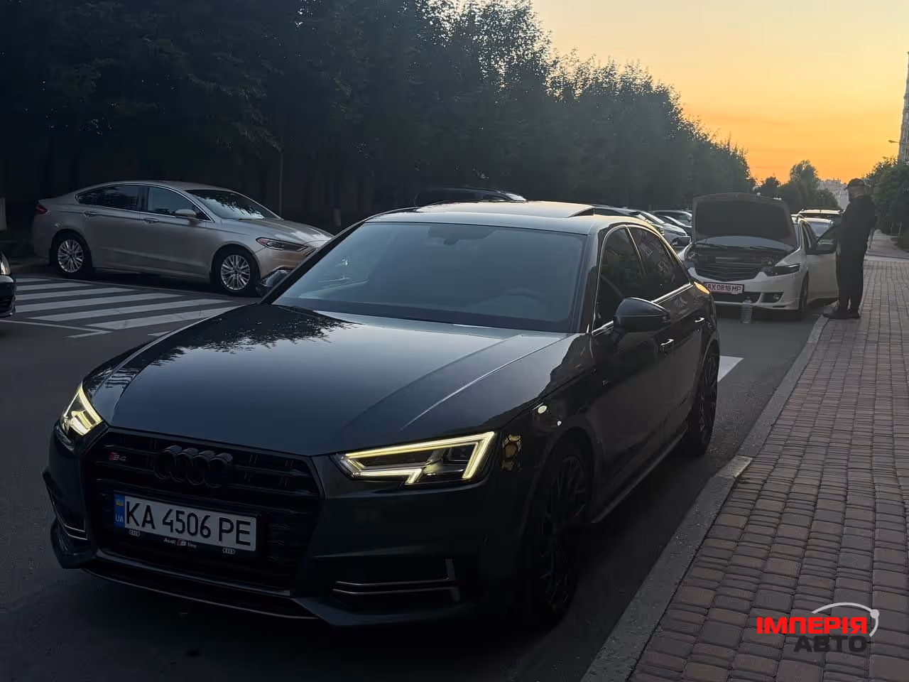 Audi A4 - фото 3