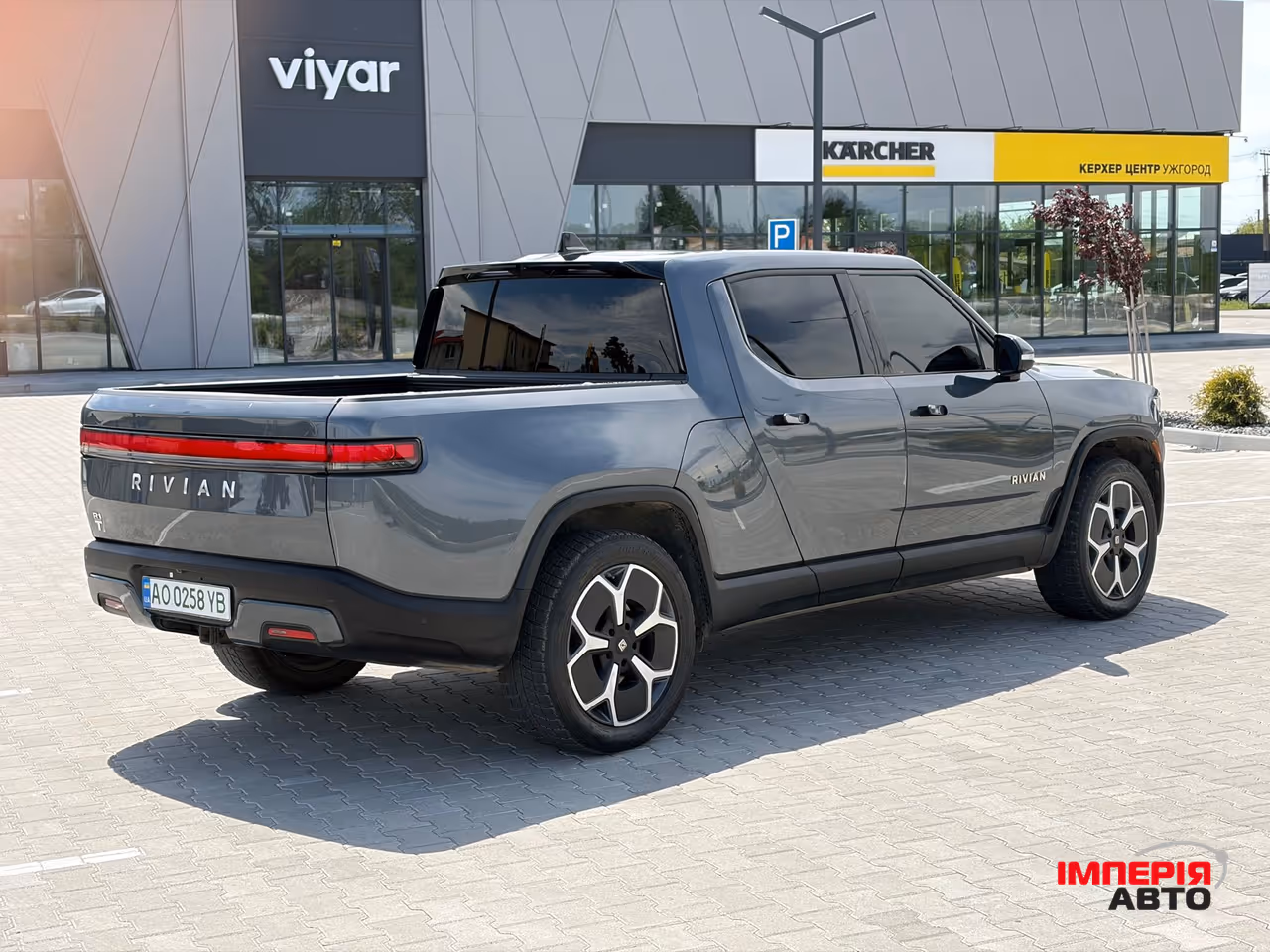 Rivian R1T - фото 7