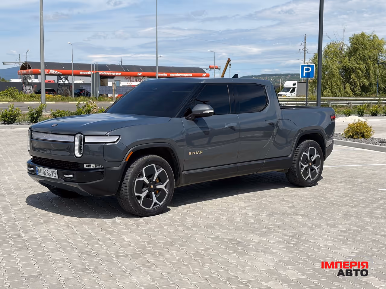 Rivian R1T - фото 16