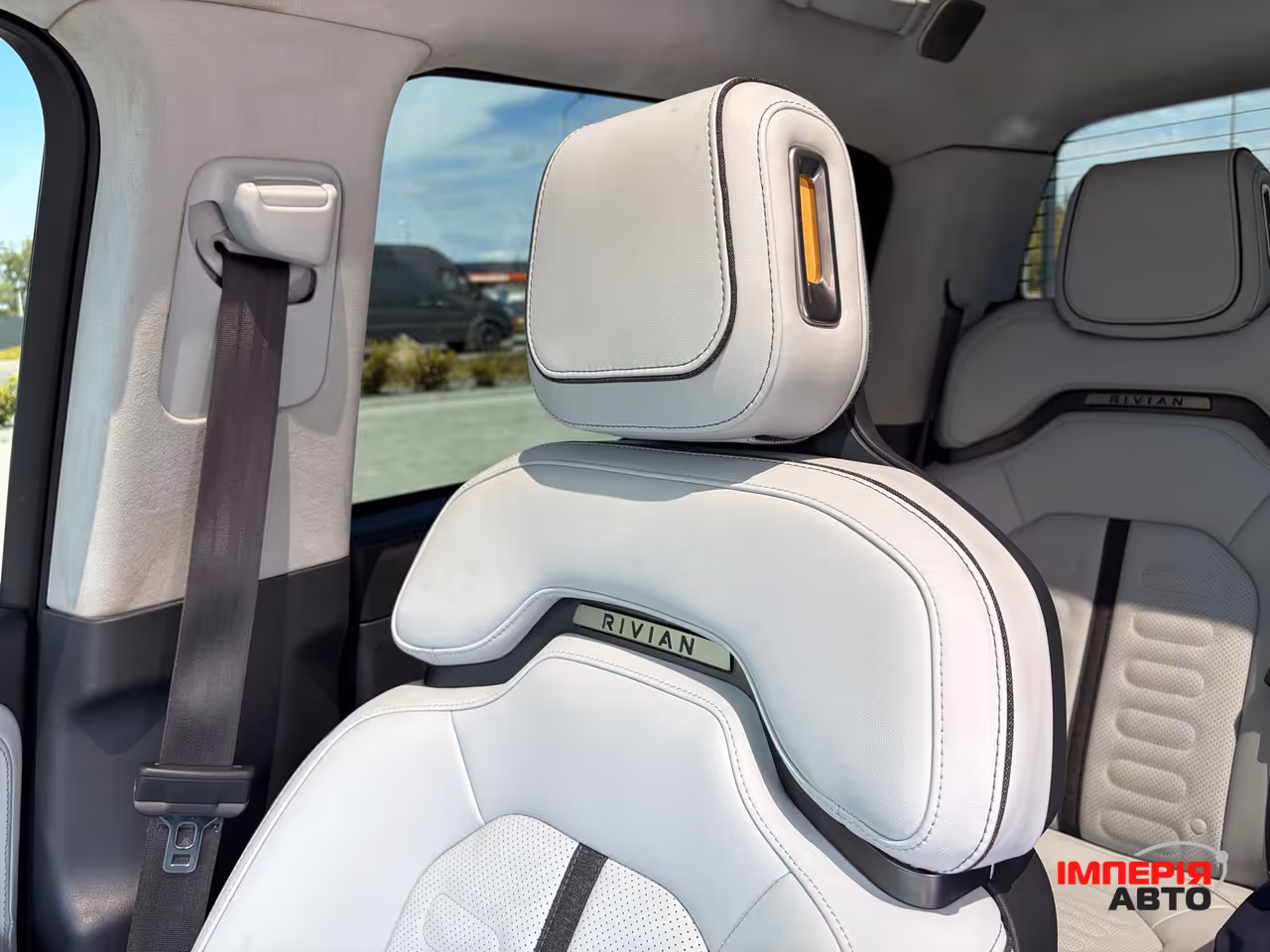 Rivian R1T - фото 29