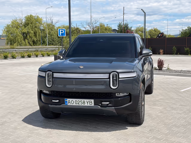 Rivian R1T - зображення 3