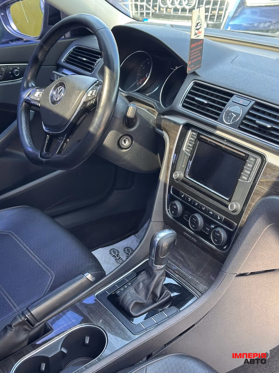 Volkswagen Passat - фото 6