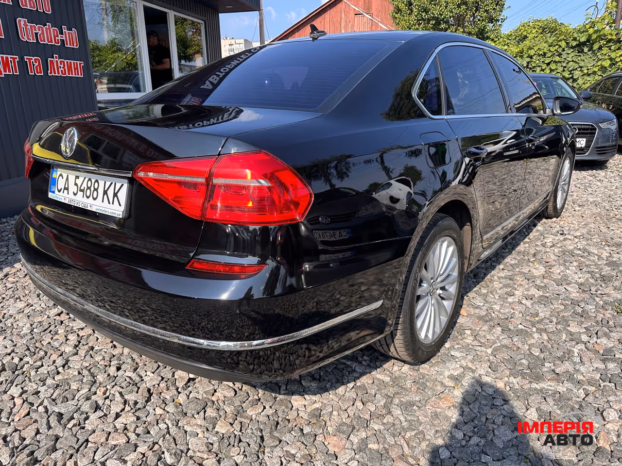 Volkswagen Passat - фото 12