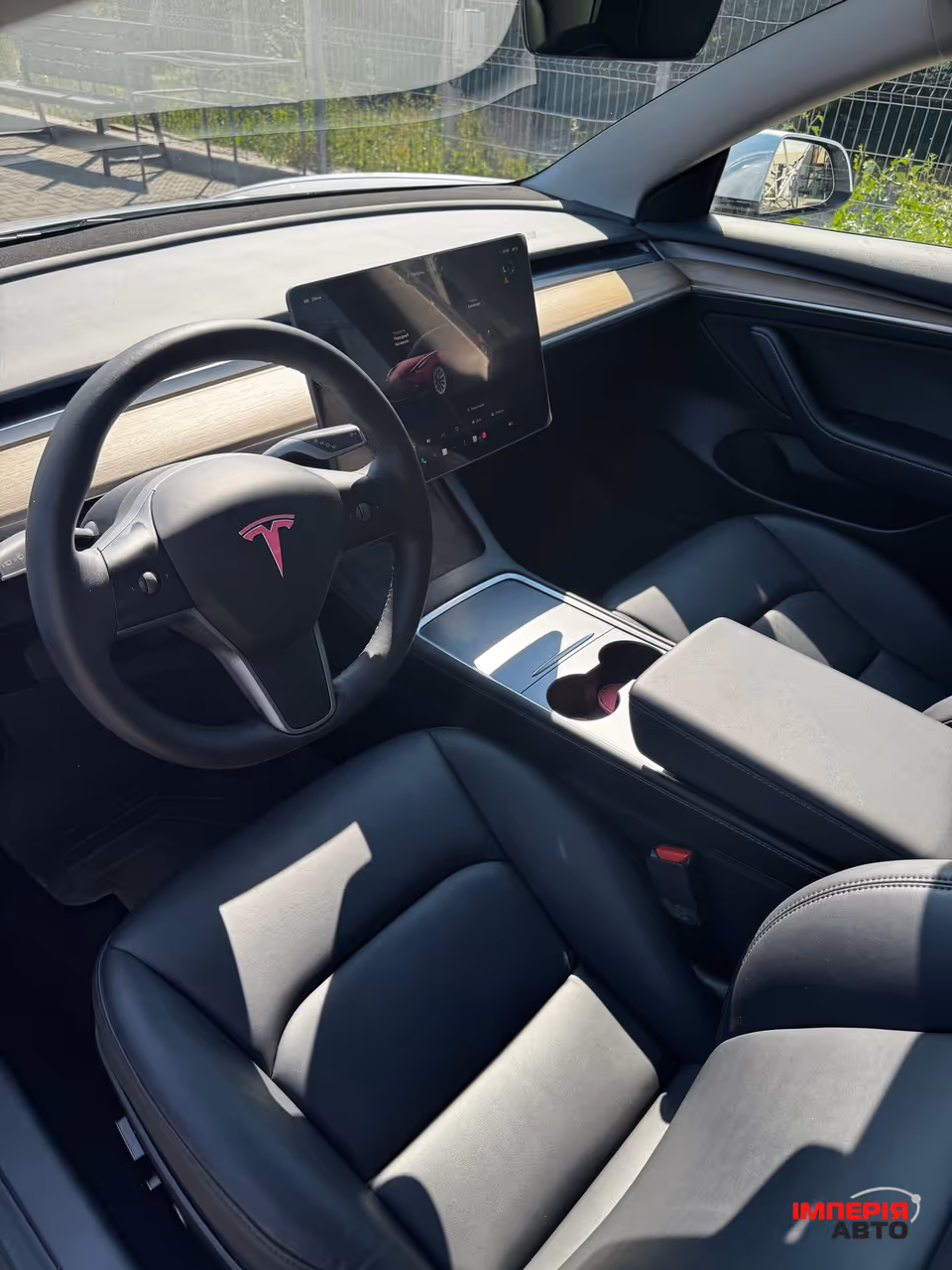 Tesla Model 3 - фото 3