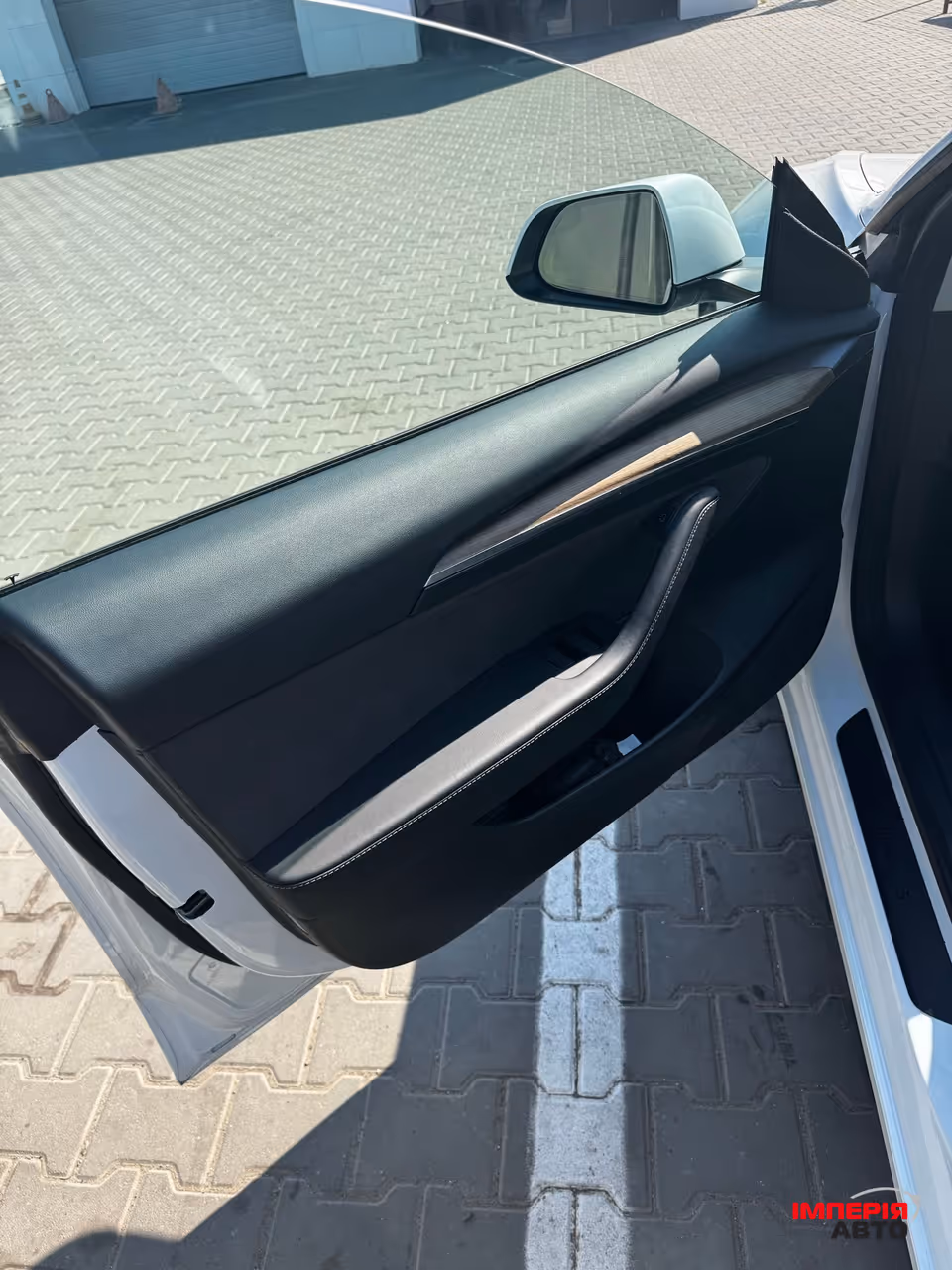 Tesla Model 3 - фото 6