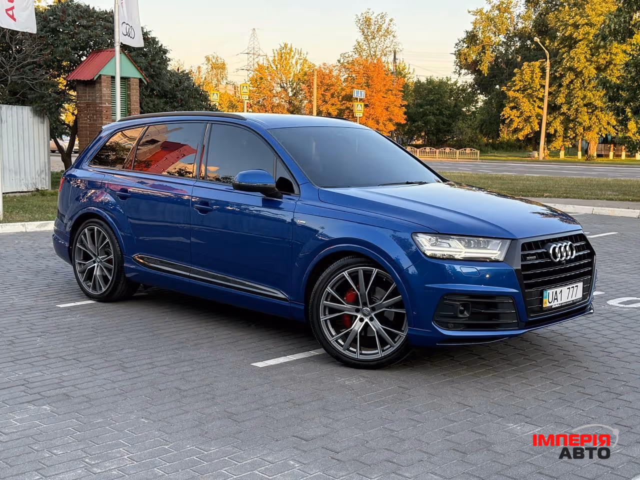 Audi Q7 - фото 21