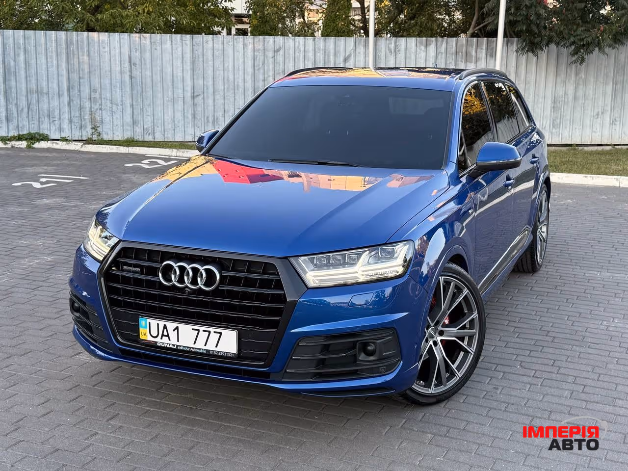 Audi Q7 - фото 27