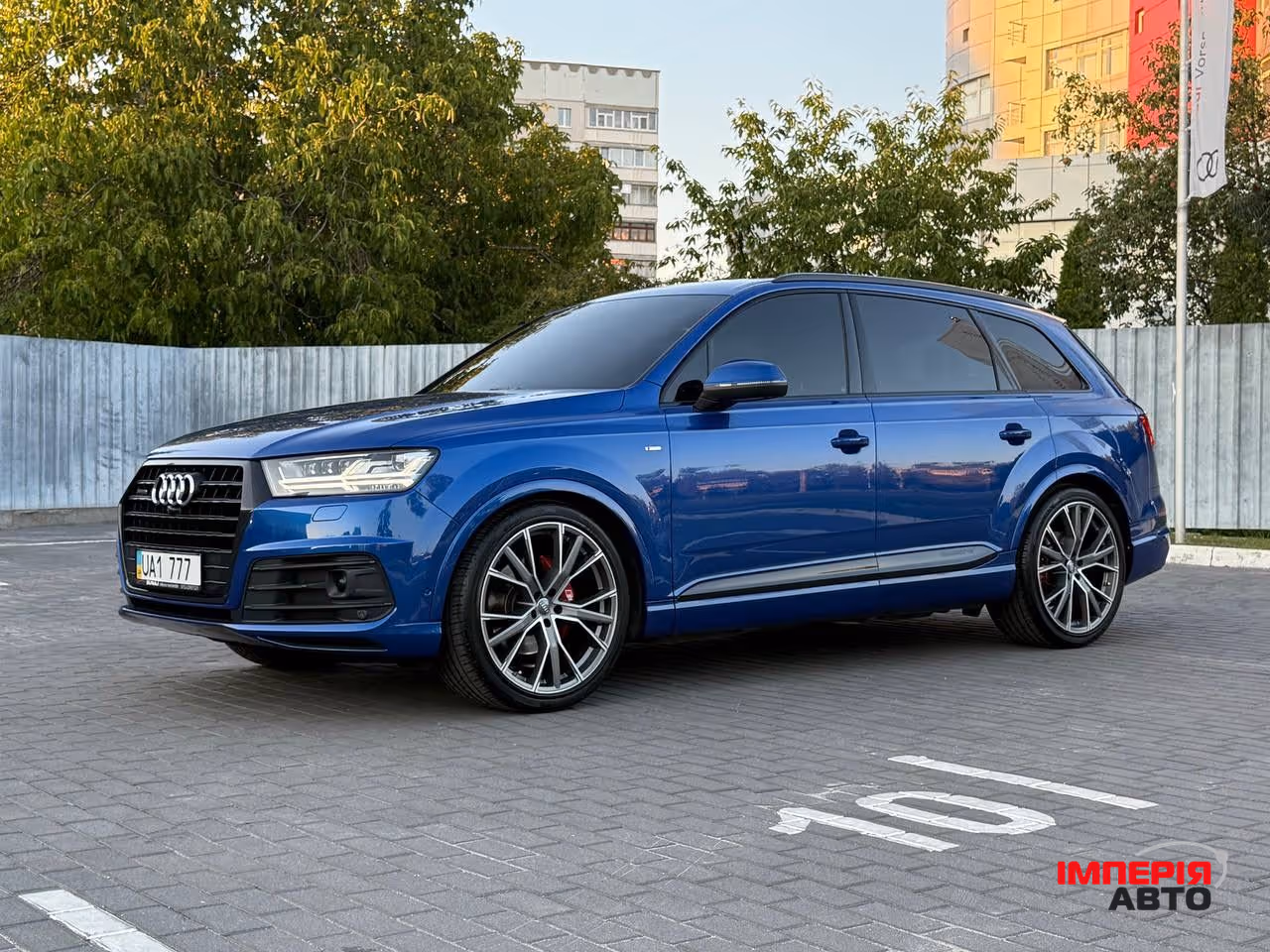 Audi Q7 - фото 6