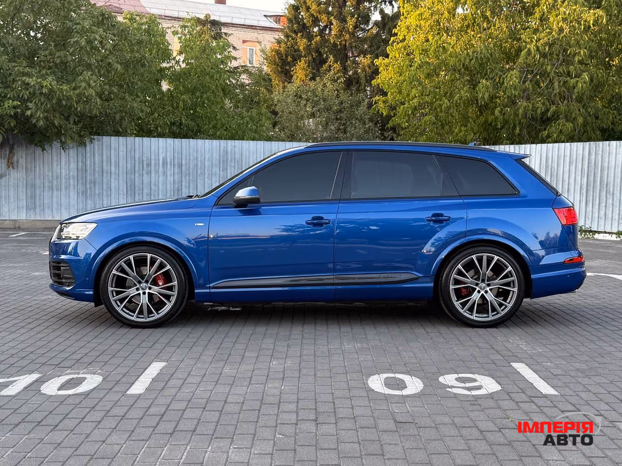 Audi Q7 - фото 7