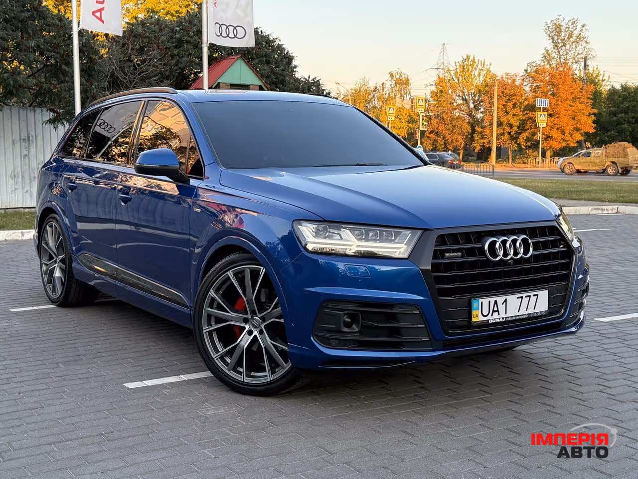 Audi Q7 - фото 23