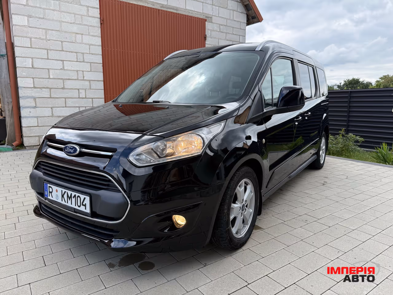 Ford Tourneo Connect - фото 1