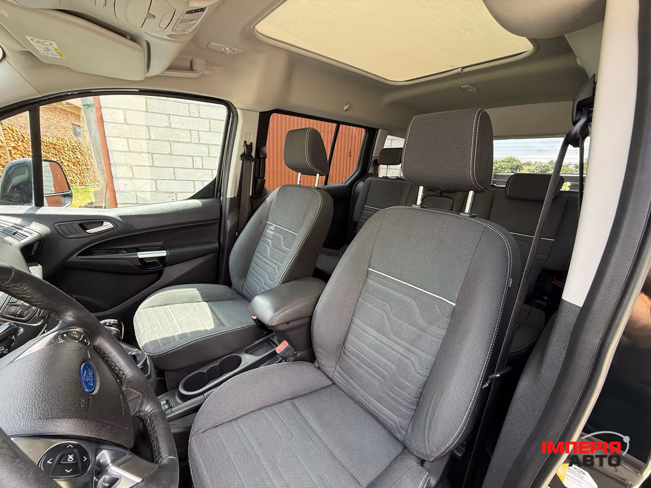 Ford Tourneo Connect - фото 8