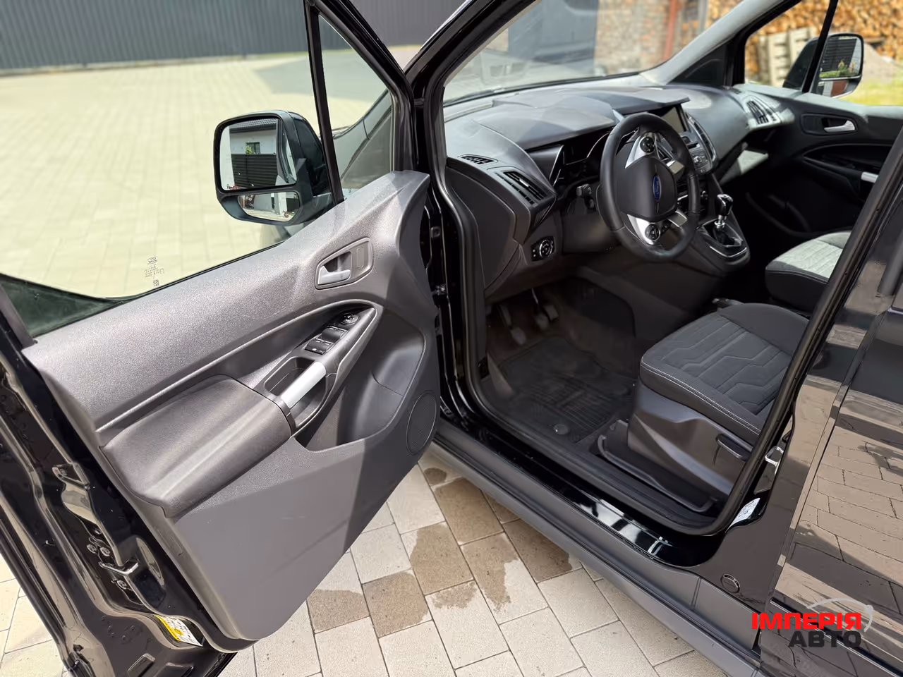 Ford Tourneo Connect - фото 7