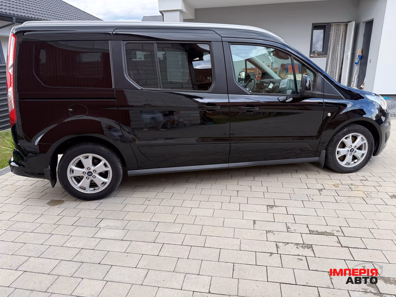Ford Tourneo Connect - фото 6