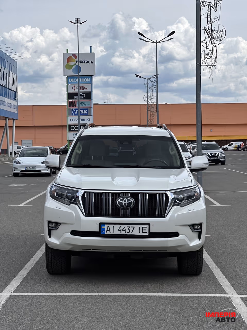 Toyota Land Cruiser Prado - фото 1