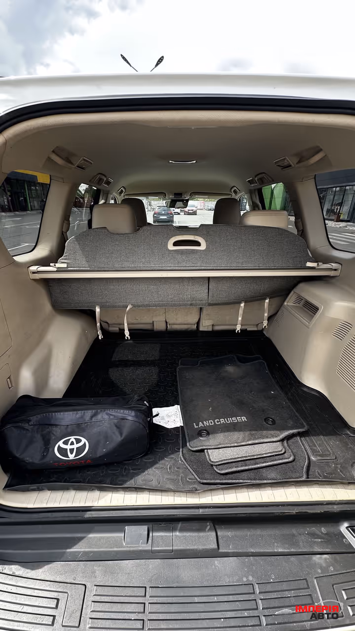 Toyota Land Cruiser Prado - фото 12