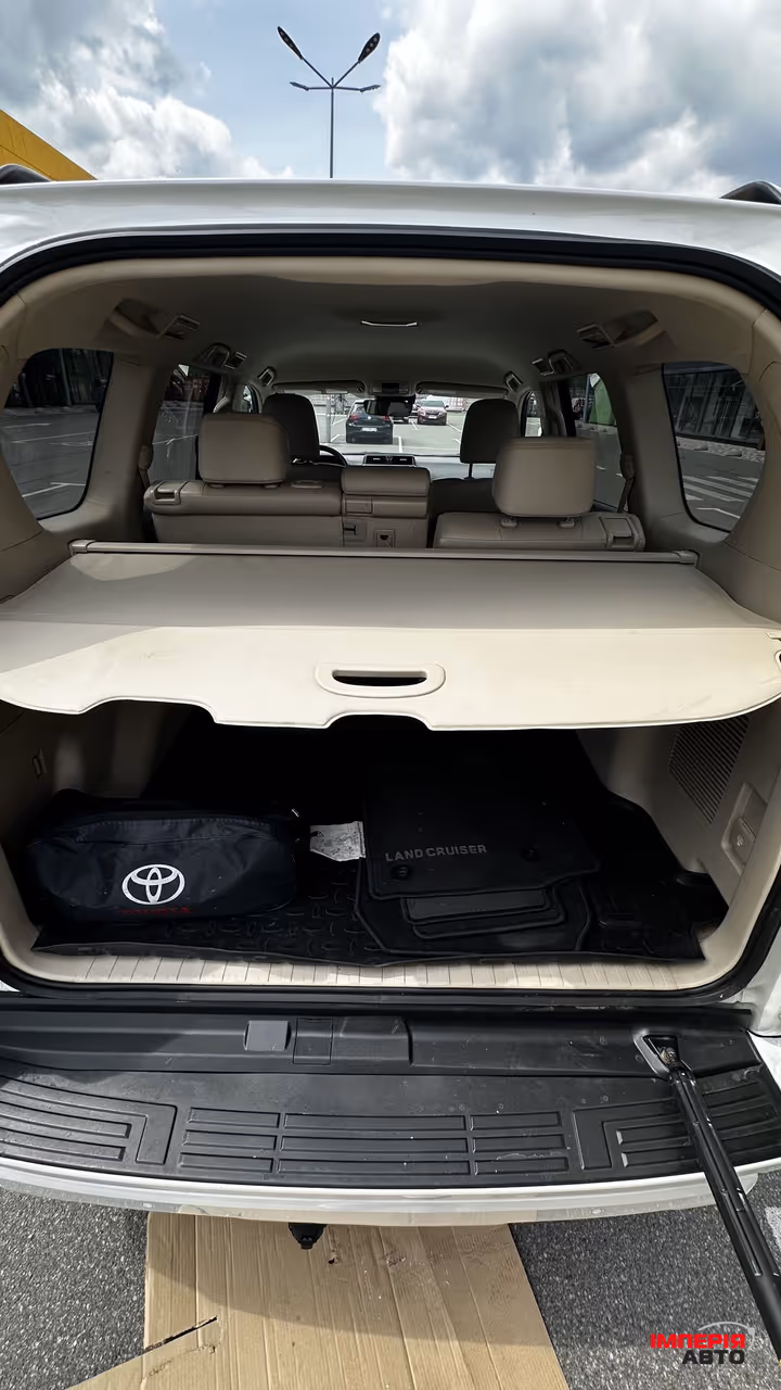 Toyota Land Cruiser Prado - фото 13
