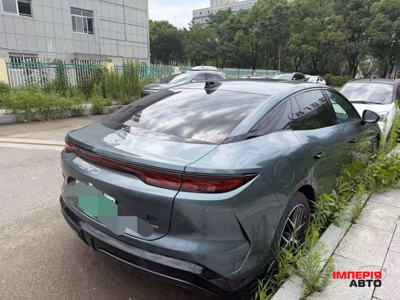 BYD Han - фото 2